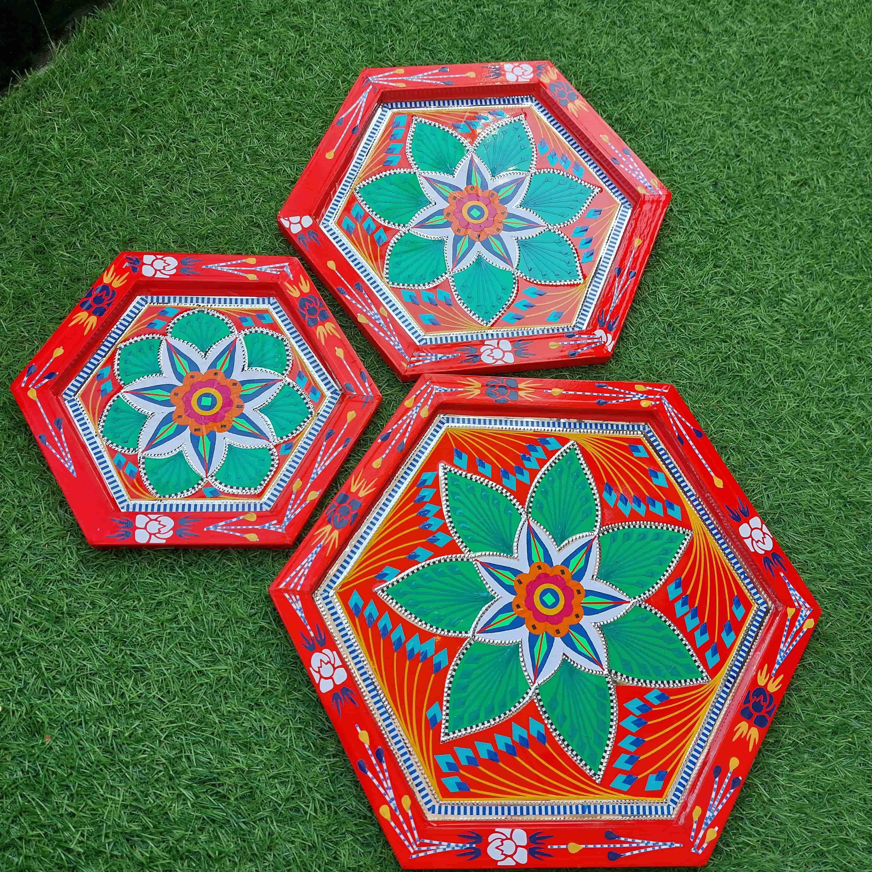 hexagon-shape-tray-truck-art-handmade-in-red-color-naqshi.pk-kitchen-decor-trays-truck-art-2