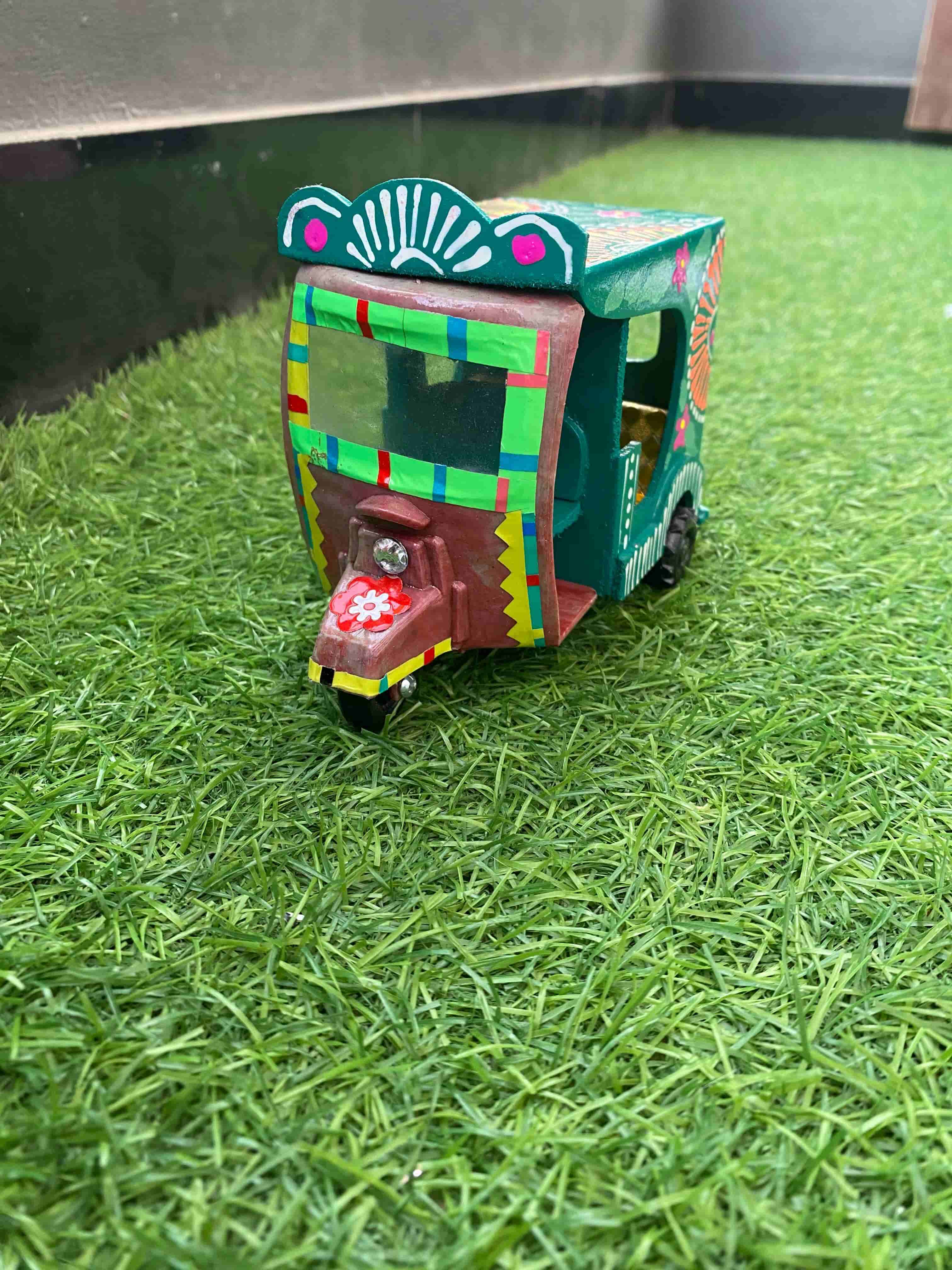 masterpiece-handcrafted-truck-art-rickshaw-green-color-naksh-decor-home-decor-truck-art-4